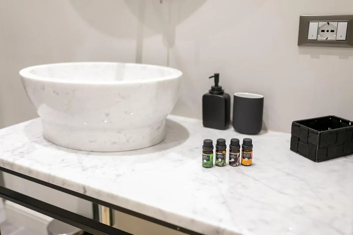 In Centro, Doccia Con Spa Genoa Apartment